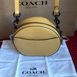 Coach New York Glovetanned Leather Canteen Crossbody Bag (Retail)